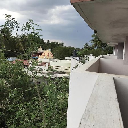 Sr Mahal & Lodge Kumbakonam Exterior foto